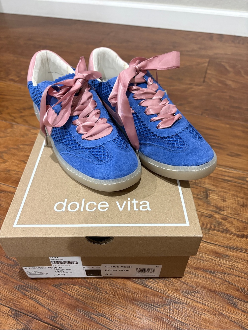 Dolce Vita sneakers